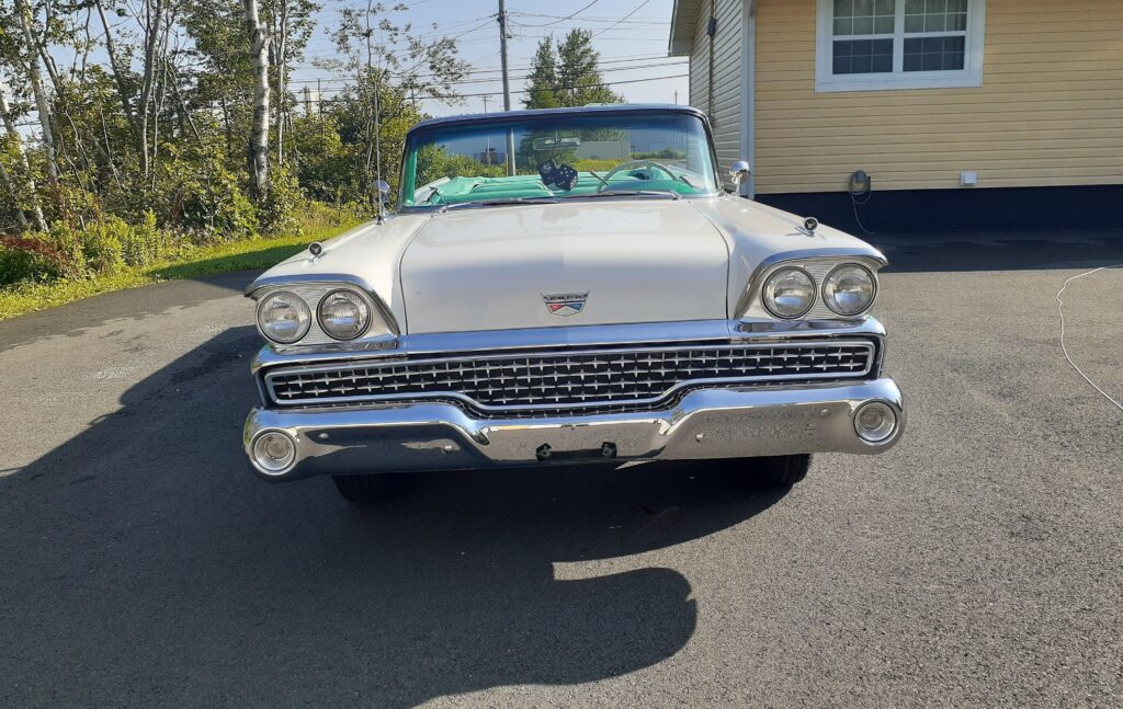 1959 Ford Fairlane 500 Galaxie Sunliner